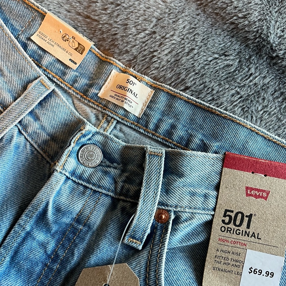 Levi's Women’s Light Blue 501 Original Jeans